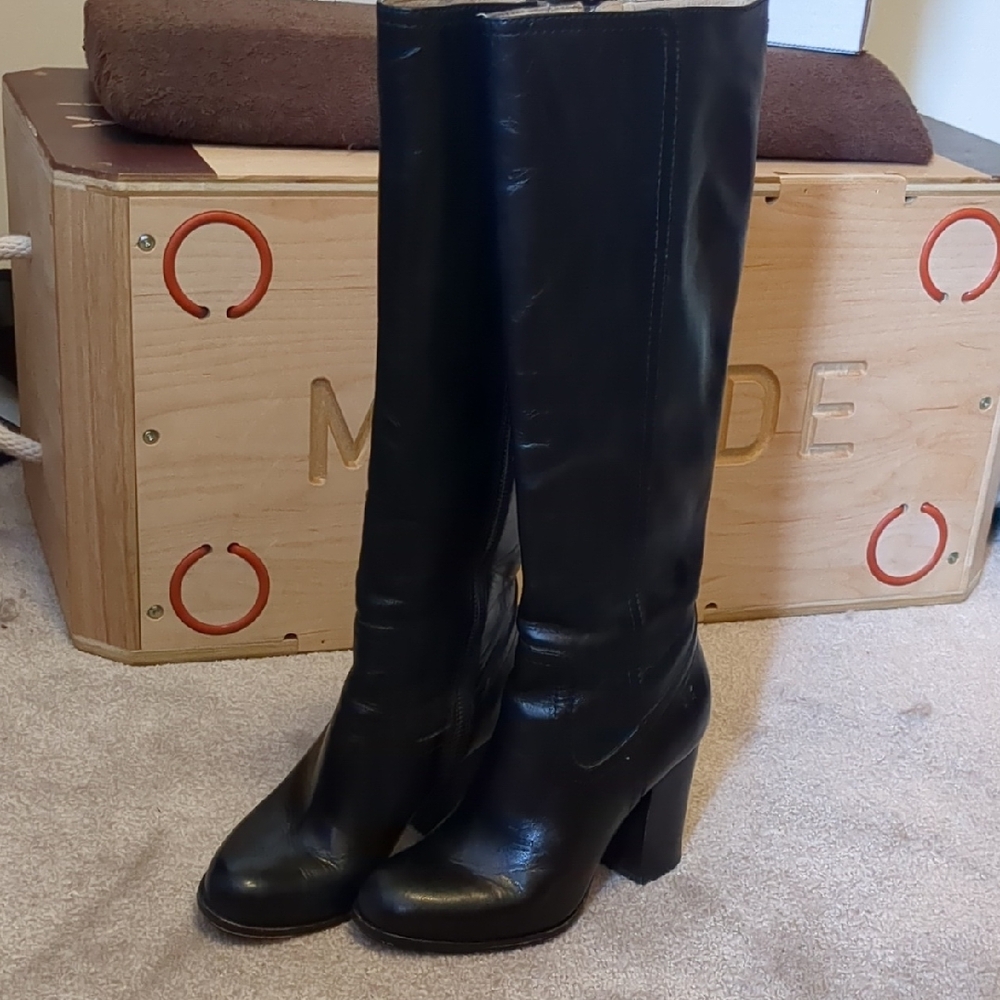 Elegant Frye ParkerBlack Leather Knee-High Boots